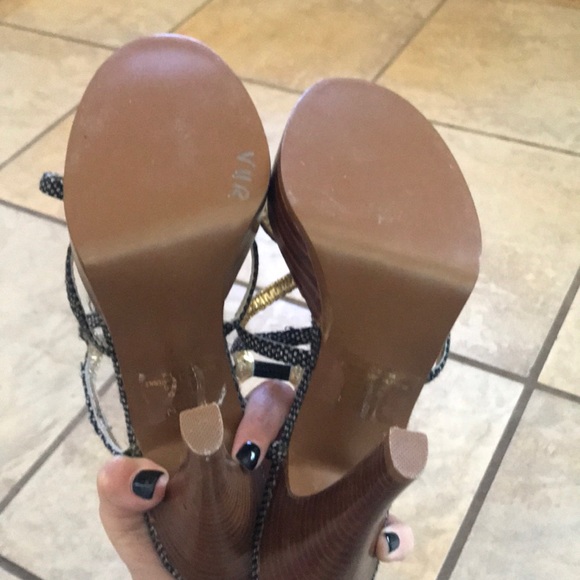 Like new Colin Stuart heels. - Picture 3 of 8